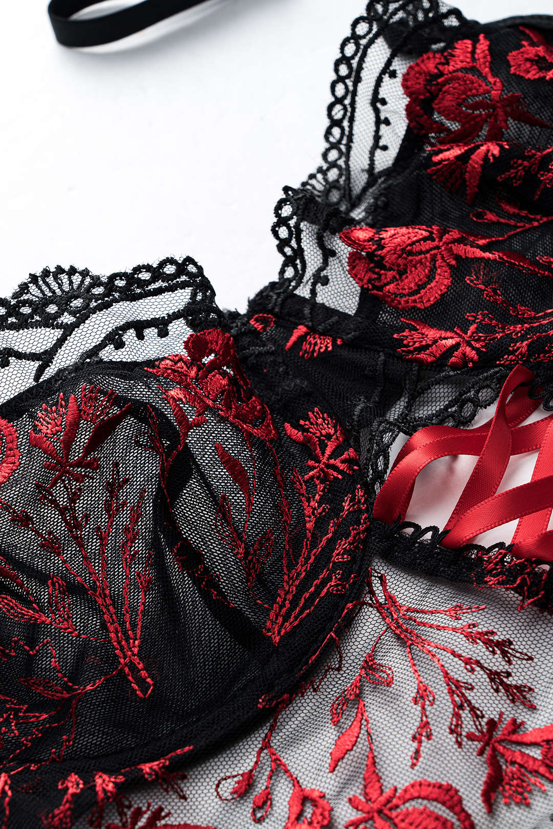 Bağlamalı Büstiyer ve Jartiyer